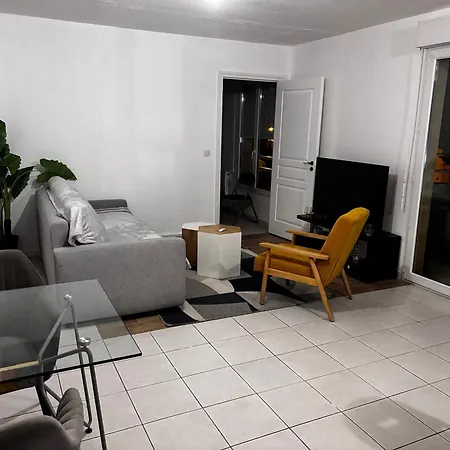 Mondello Hotellerie De Standing Entierement Renove, 47m2 Avec Piscine Cannes