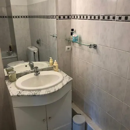Mondello Hotellerie&consultant : De Standing 47m2 Avec Piscine Apartment