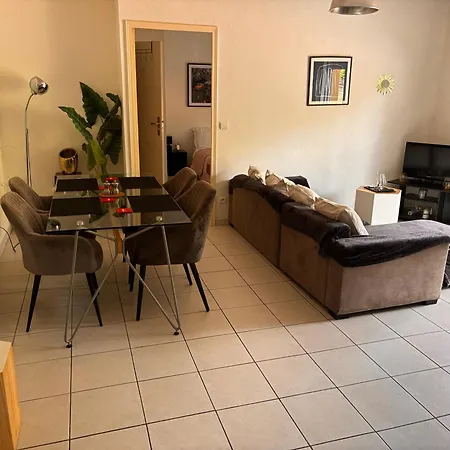 Mondello Hotellerie&consultant : De Standing 47m2 Avec Piscine Apartment *